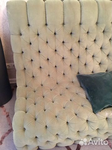 Двухместный диван