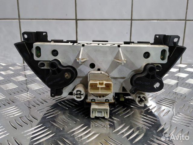 Блок управления климатом 5551942080 Toyota RAV4 2