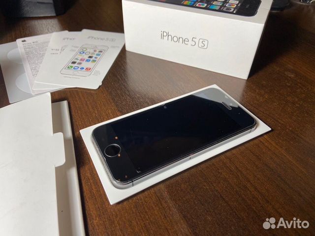 iPhone 5s на 16гб