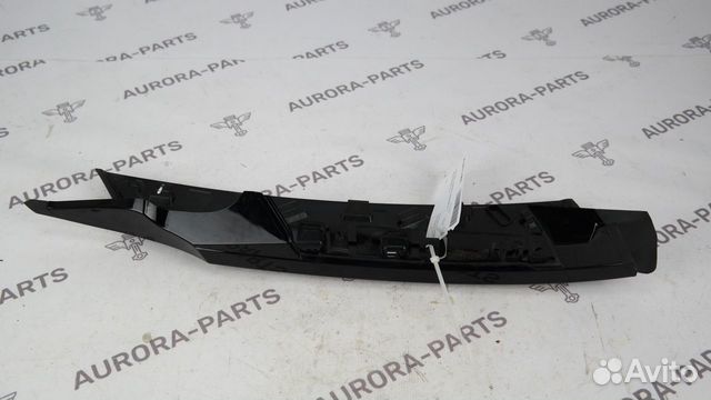 Накладка стойки D наружняя Land Rover Discovery 5 Накладка стойки D наружняя Land Rover Discovery 5