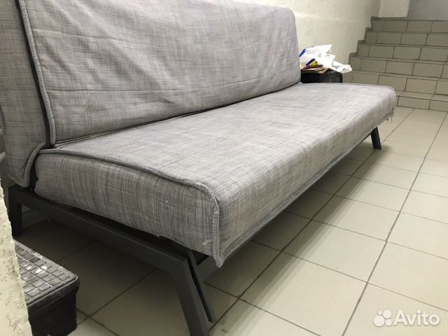 Диван