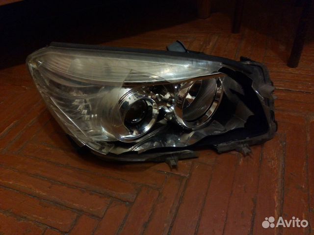 Фара с линзой Toyota RAV4
