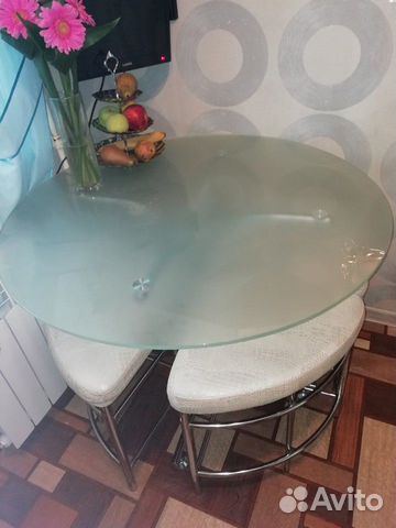 Стол круглый+ 4 табурета Стол круглый+ 4 табурета