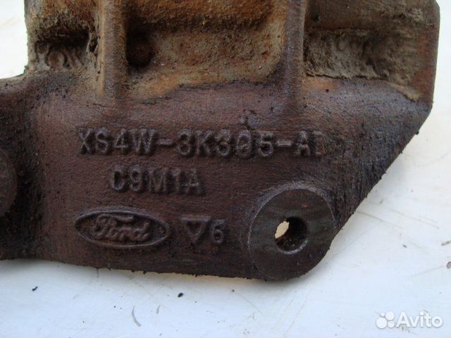 Кронштейн подвесного подшипника Ford Focus 1 1.8