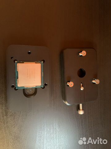Скальпирование процессоров Intel i3, i5, i7 и i9 Скальпирование процессоров Intel i3, i5, i7 и i9