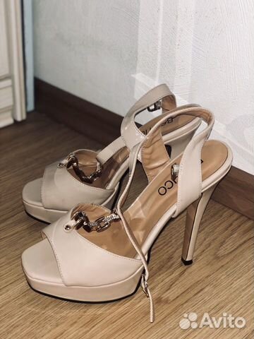 Бежевые шпильки Бежевые шпильки