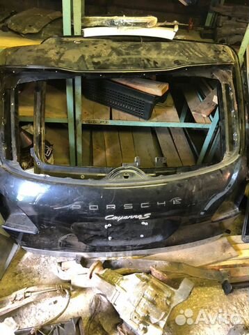 Крышка багажника задняя Porsche Cayenne 958