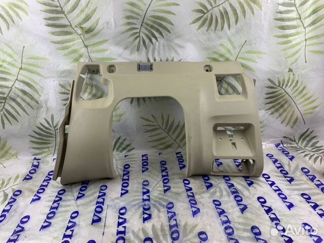 Накладка торпеды нижняя левая Volvo S60 II 2010