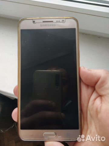 Телефон Samsung J7