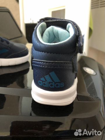 Кроссовки adidas детские новые