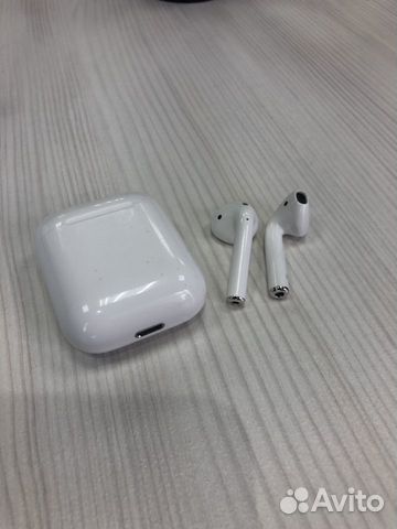 Беспроводные наушники AirPods 2 оригинал Беспроводные наушники AirPods 2 оригинал