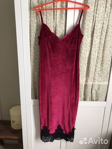 Платье на бретельках