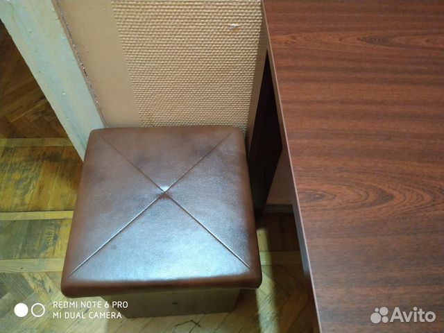 Стол и стулья Стол и стулья