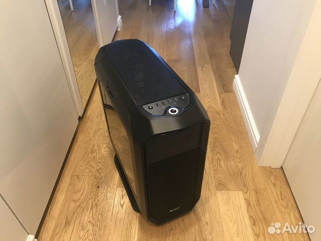 Компьютерный корпус Corsair Graphite Series 780T Компьютерный корпус Corsair Graphite Series 780T