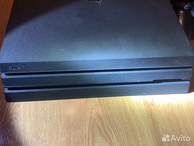 Sony PS4 pro 1trb Sony PS4 pro 1trb