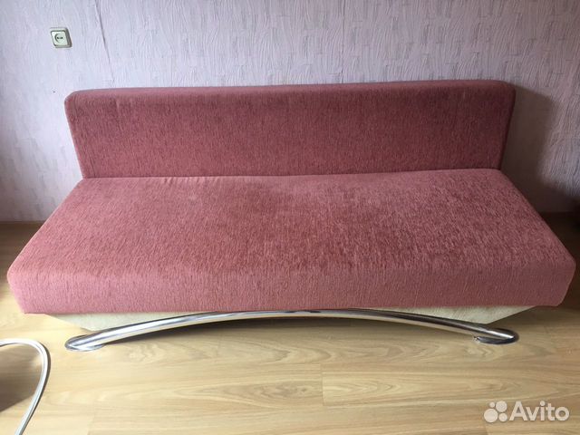 Диван