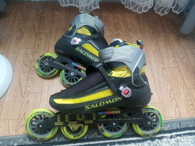 Роликовые коньки