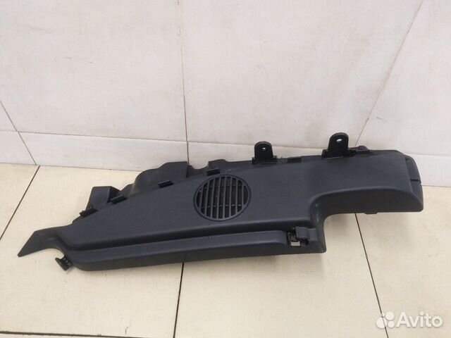 Направляющая шторки багажника 1-серия E87/E81 2004