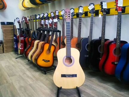 Классическая гитара Belucci 3825 матовая