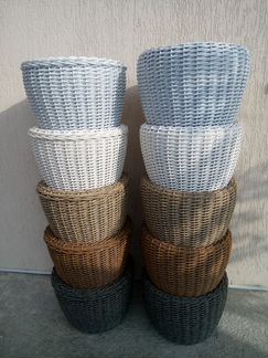 Кашпо из искусственного ротанга