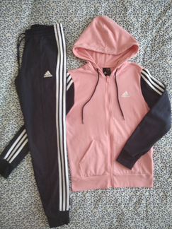 Спортивный новый костюм adidas оригинал р. 42-44