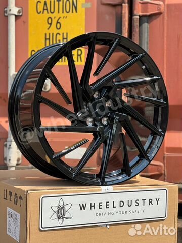 Кованые диски R21 для Mercedes AMG GT4