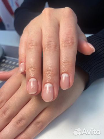 Модель на маникюр и педикюр