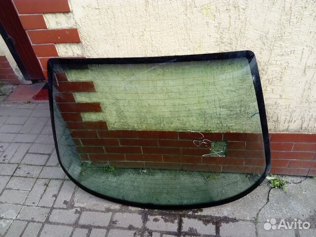 Заднее стекло на Ауди 80(В4) 1994 г.в