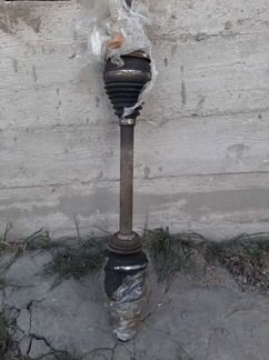 Шрус (привод) передний в сборе на Toyota Corolla