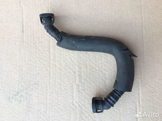 Патрубок вентиляции VAG 1.8 2.0 tsi tfsi