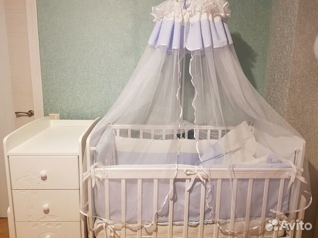 Бортики, балдохин, постельное белье новорожденных