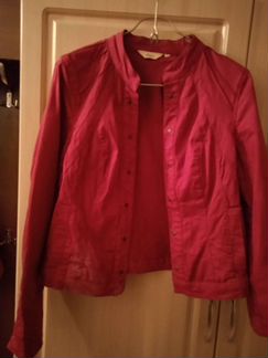 Пиджаки, ветровка, пальто 42-44-46 размера женская