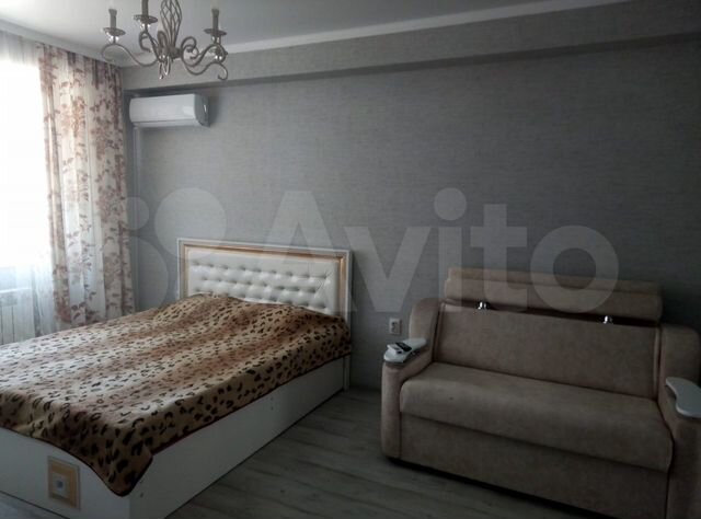 1-к. квартира, 42 м², 1/5 эт.