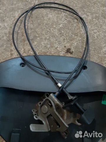 Тросик капота замок Suzuki ignis 2008