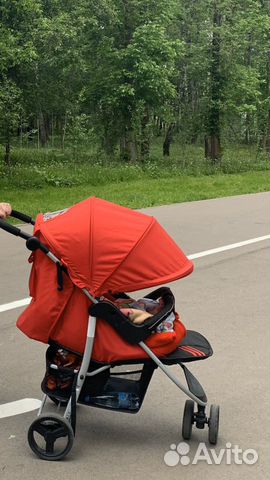 Коляска прогулочная