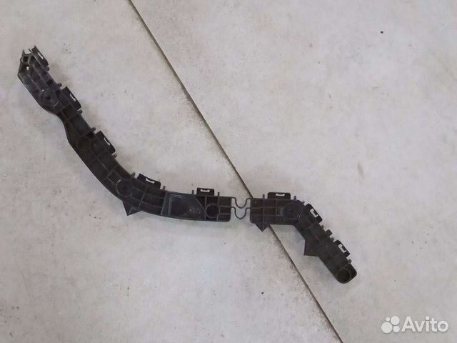 Кронштейн заднего бампера левый Lexus LX 450d