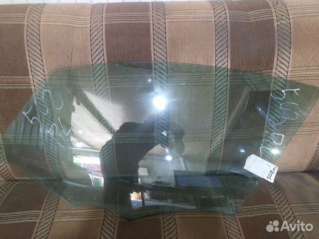Peugeot 508 стекло переднее левое