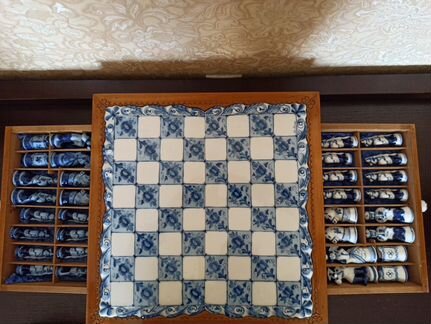 Фарфор. Шахматы. Гаранин. Статуэтка. RAR