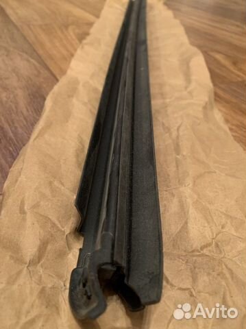 Уплотнитель стекла двери Форд Эксплорер