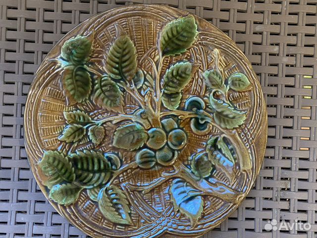 Тарелка настенная керамическая