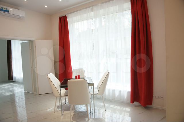 2-к. квартира, 102 м², 2/3 эт.