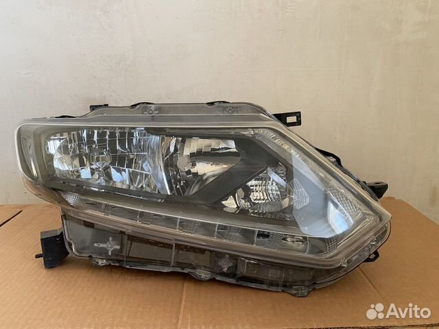 Правая фара nissan X-trail