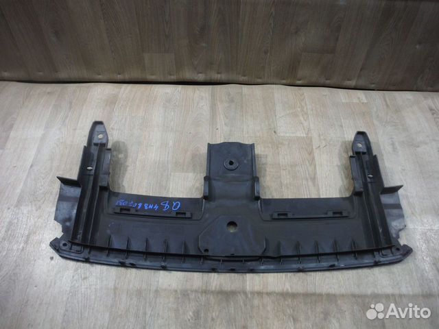 Накладка замка капота Audi Q8 2020