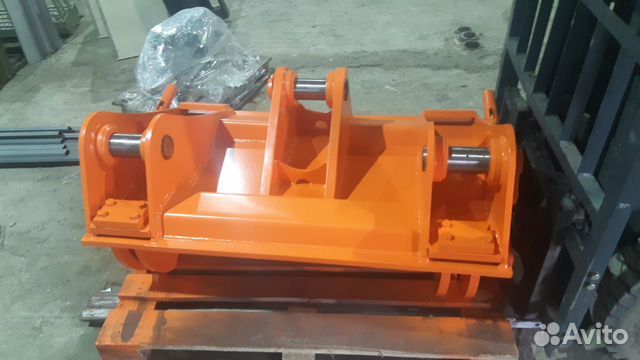 Квик-каплер механический Hitachi ZW180