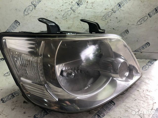 Фара передняя Toyota noah