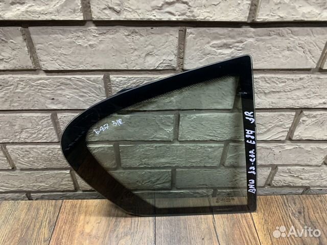 BMW 1-Series E87 Стекло двери задней RH