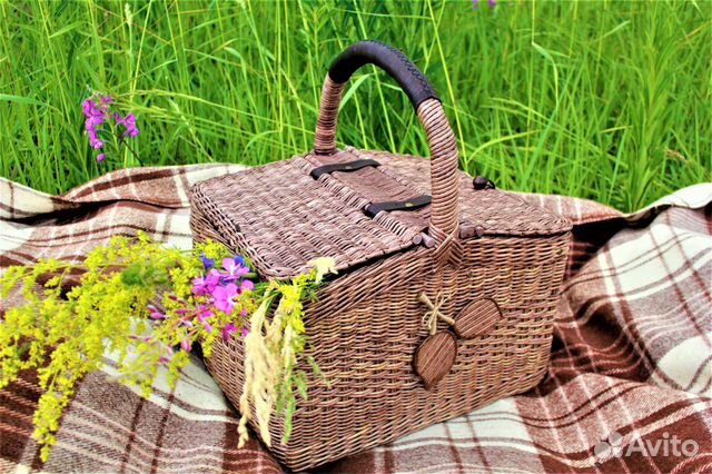 Корзина плетеная с крышкой