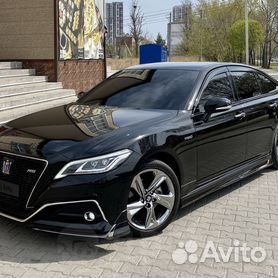 Toyota Crown 2018