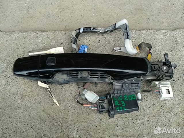 Ручка задняя правая Toyota Land Cruiser 200