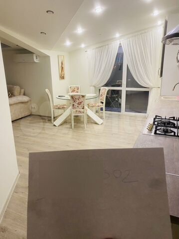 2-к. квартира, 53 м², 4/4 эт.